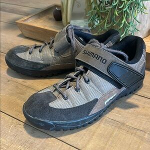 Shimano Black and Brown Clip-in Sneakers for Cycling